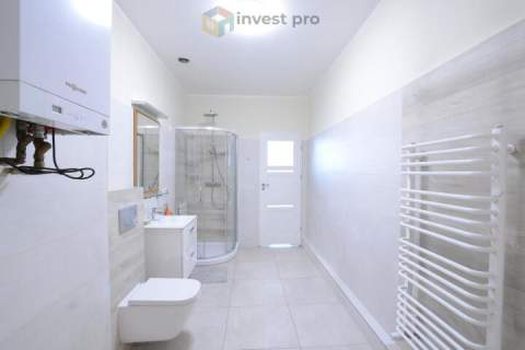 1 piętro, zadbana kamienica, 90 m2