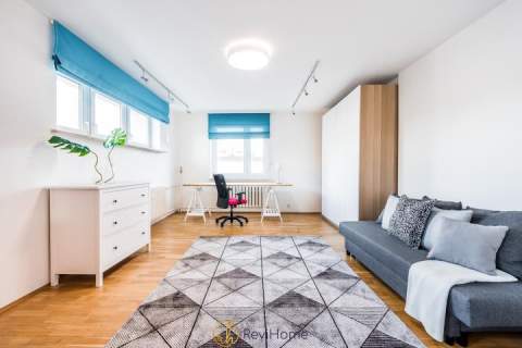 Do wynajęcia 4 pok Muranów Balkon Piwnica Garaż