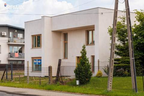 2-lokalowy budynek z ogródkiem Kęty