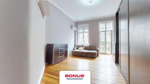 Centrum, 112,47m 3 pokojowe mieszkanie w kamienicy