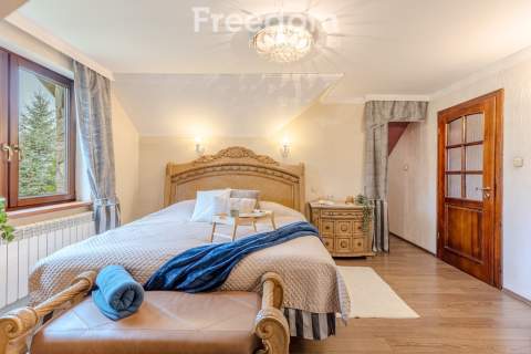 Dom wolnostojący 2 garaże Łozina działka 1418 m2