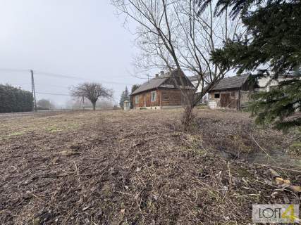 Drewniany dom z duszą na 17-arowej działce