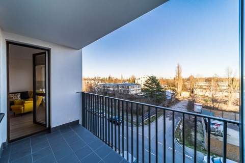 2 pokoje balkon, mp i komórka- Pieskowa Skała 13