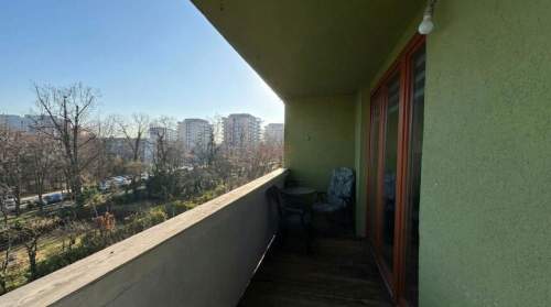 2 pokoje z balkonem koło Sky Tower