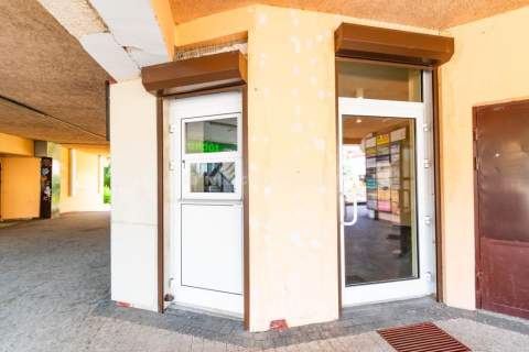 Lokal handlowo-usługowy 21,3 m Centrum 2 wejścia