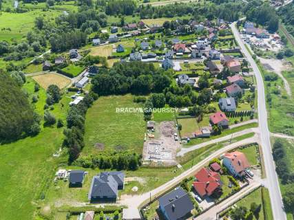 Dom z dużą działką budowlaną. Rzozów 87 arów.