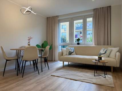 3-pokoje po generalnym remoncie z balkonem 