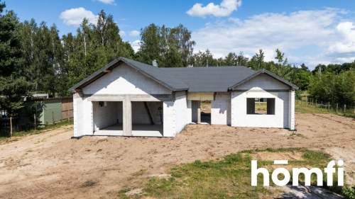Nowoczesny dom parterowy - w stanie surowym