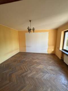 Trzebnica ul. Reymonta dom 336 mkw stan do remontu