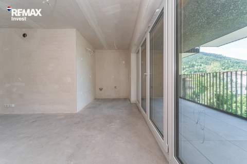 Duże mieszkanie z balkonem i loggią