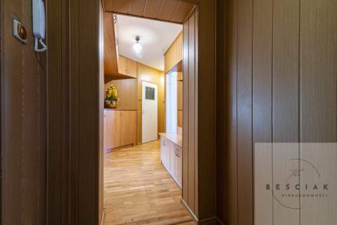 Tarnów ul. Dąbrowskiej 26 1.p. 64 m2 balkon piwnica k