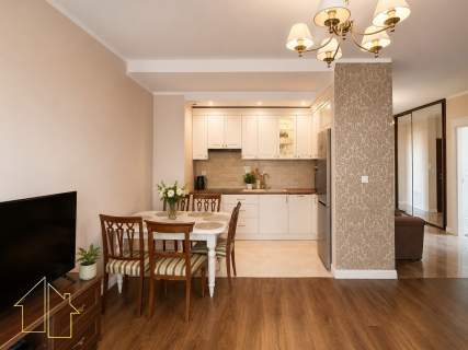 Przestronny apartament w centrum miasta - ul. Jurowiecka 21