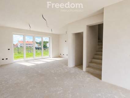 Nowoczesny dom w bliźniaku Duża działka 644m2