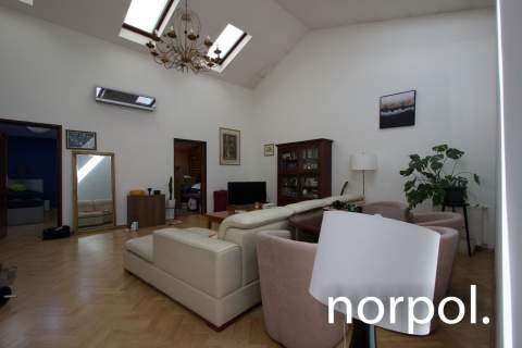 Przestronny apartament z wysokim sufitem, Stare Miasto, Kraków