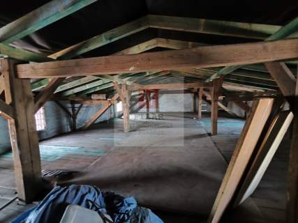 Hala magazynowo-produkcyjna socjal. 130m2