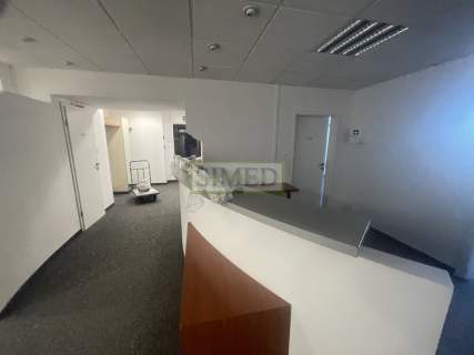 Dostęp24h,parter,recepcja,ochrona,parking,