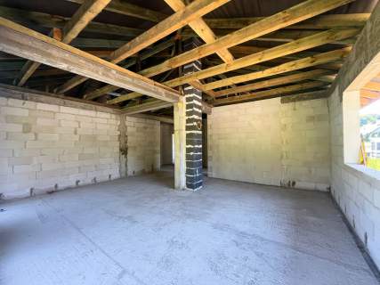 Dom parterowy stan surowy-130m2 1121m2 Szewna