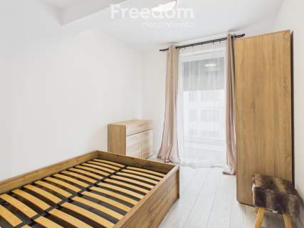 Dwupoziomowy apartament z antresolą 69.6 m2