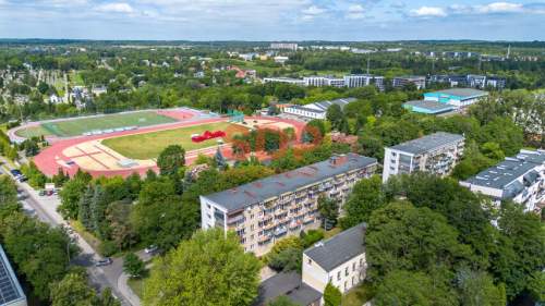 42 m2 2 pokoje Aneks Balkon loggia z widokiem na zieleń