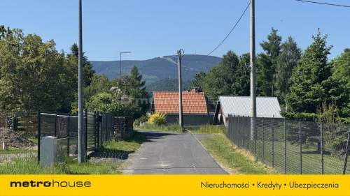 Działka budowlana uzbrojona, 1718m2, Kamień