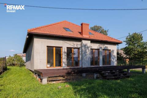 Dom z poddaszem użytkowym 175m2