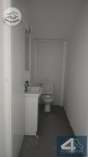 Kamienica z lok. frontowym, duży parking, Tarnów