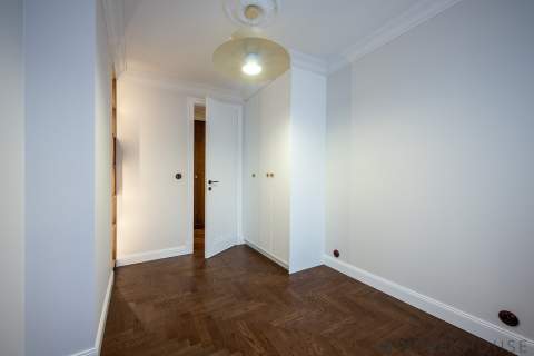 PIĘKNY, NOWY apartament w odnowionym budynku