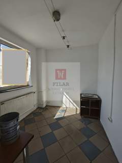 Hala magazynowo-produkcyjna socjal. 130m2