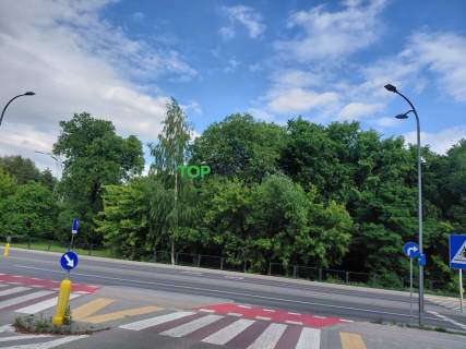 Wygodne dwa pokoje, garaż, blisko metro