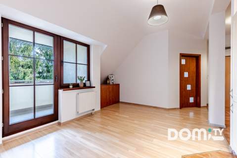 Przestronne, duża komórka lokatorska, balkon