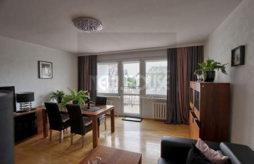 Wysoki standard, dobry rozkład Balkon, piwnica