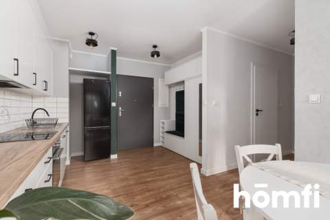 Nowoczesne mieszkanie balkon widok na zieleń