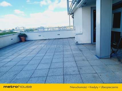 Przestronny apartament 3 min od metra Dw. Gdański