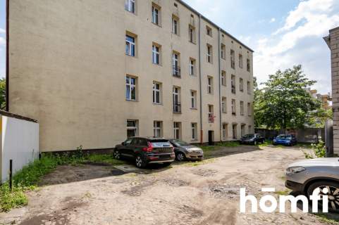 Dwa pokoje w Centrum Łodzi z parkingiem i komórką
