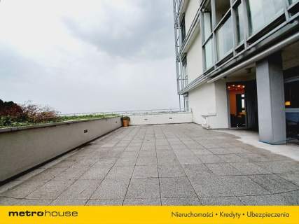 Przestronny apartament 3 min od metra Dw. Gdański