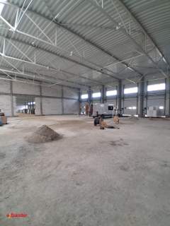 Hala z bramami dla Tir biura plac 2160 m2
