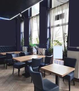 Przestronny lokal gastro przy metrze, duży ruch