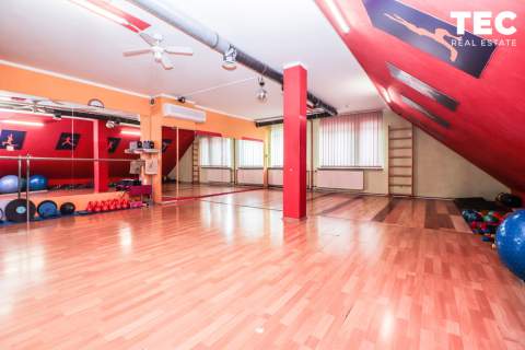 Niemal 200 metrowy lokal / fitness na wynajem