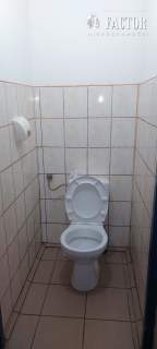 Klęczany budynek produkcyjno - mieszkalny 672S
