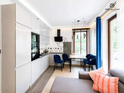 3 POKOJE BALKON HALA GARAŻOWA KLIMATYZACJA
