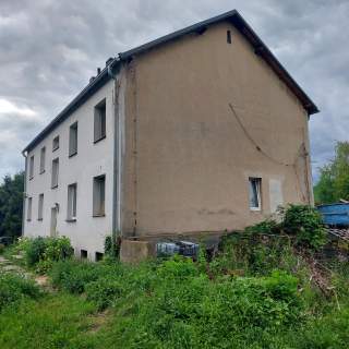 Dom wolnostojący 3-4mieszkania,wokół zieleń,widok na las i pola