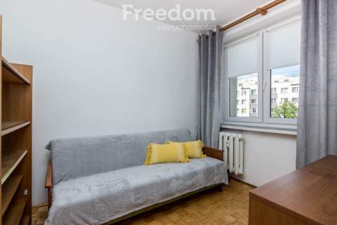 5-pokojowe mieszkanie 75,5 m w centrum, blisko UM