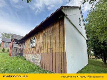 Dom w starym stylu lat 40-tych dla miłośników PRLu
