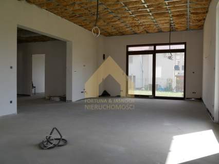 Lokal mieszkalny z garażem o pow. 194 m2 ogród