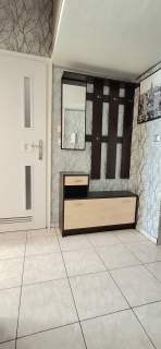 Przestronna kawalerka 35 m kw przy placu z fontanną
