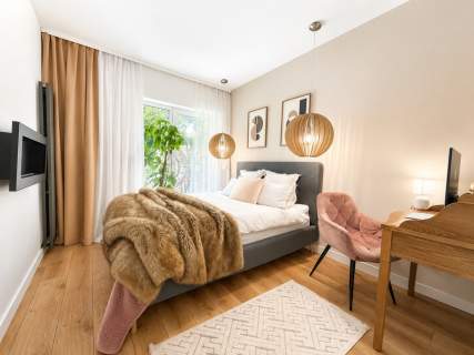 Apartament premium z ogródkiem Sarni Stok