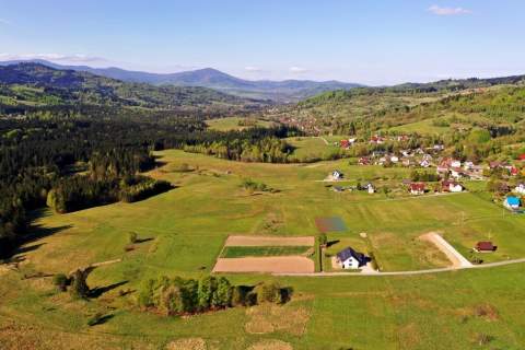 Widokowa działka w Beskidach