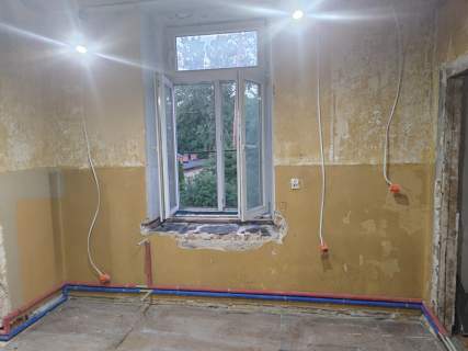 Kawalerka 33,60m2piwnica, działka, komórka i strych