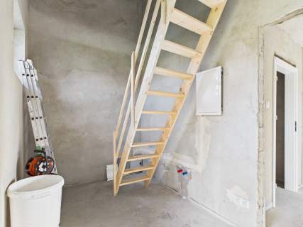 Dom jednorodzinny dwulokalowy.