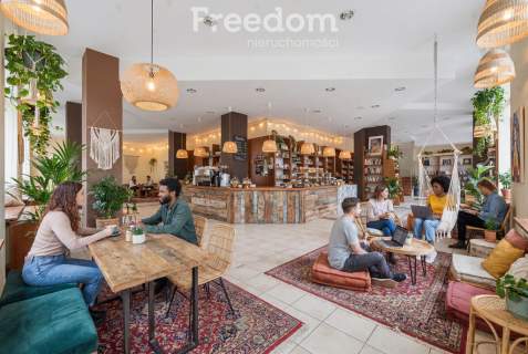 Lokal usługowy przy parku w centrum miasta